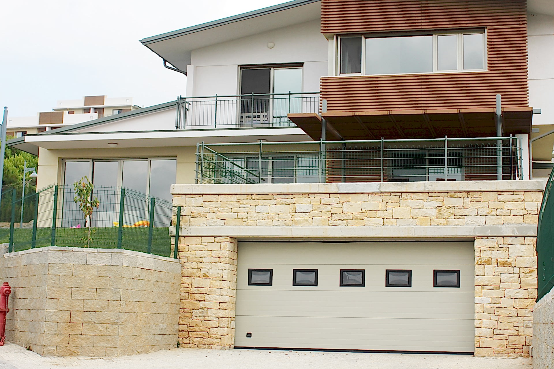 GARAGE DOOR (ANTRIVA PROJECT)