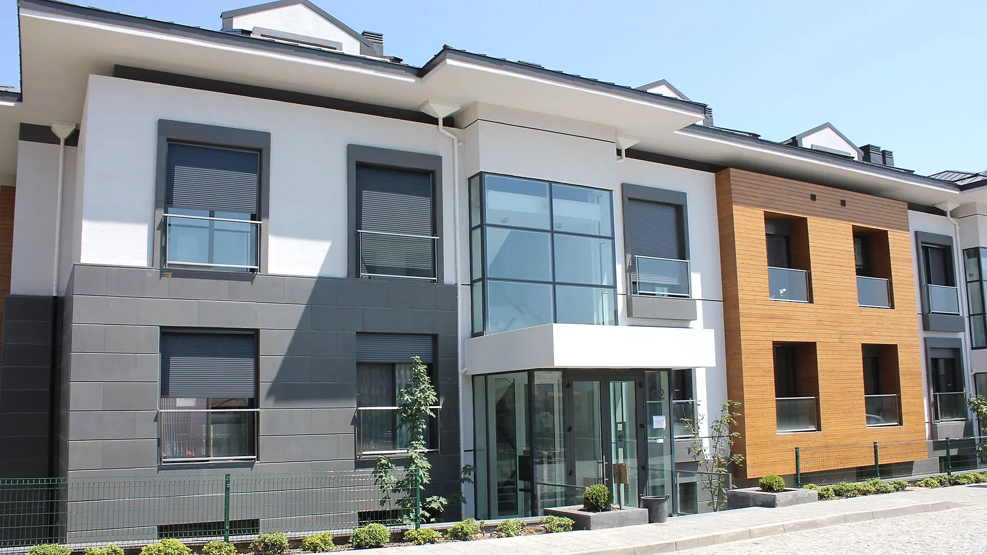 Otomatik Panjur Sistemleri - Yüksek Teknoloji ve Modern Tasarımın Buluşması