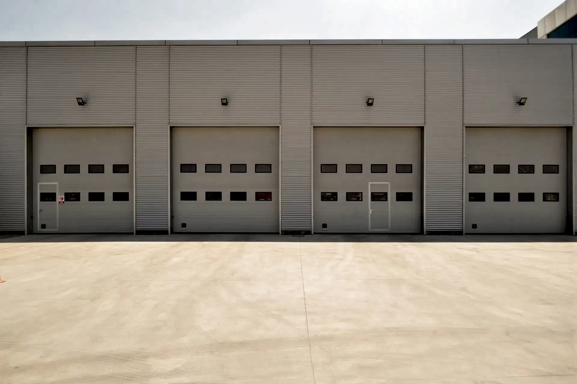 Seksiyonel Kapı ve Otomatik Kepenk Arasındaki Farklılıklar