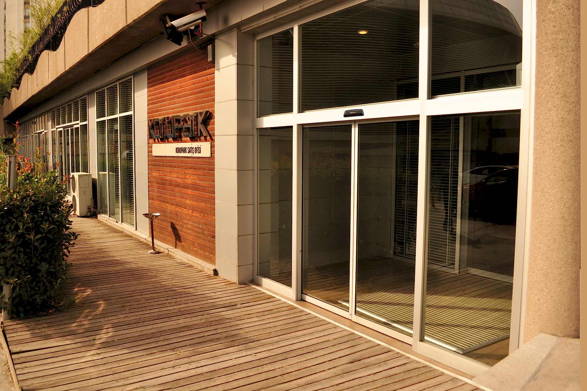 VİRA - RADARLI KAYAR KAPI