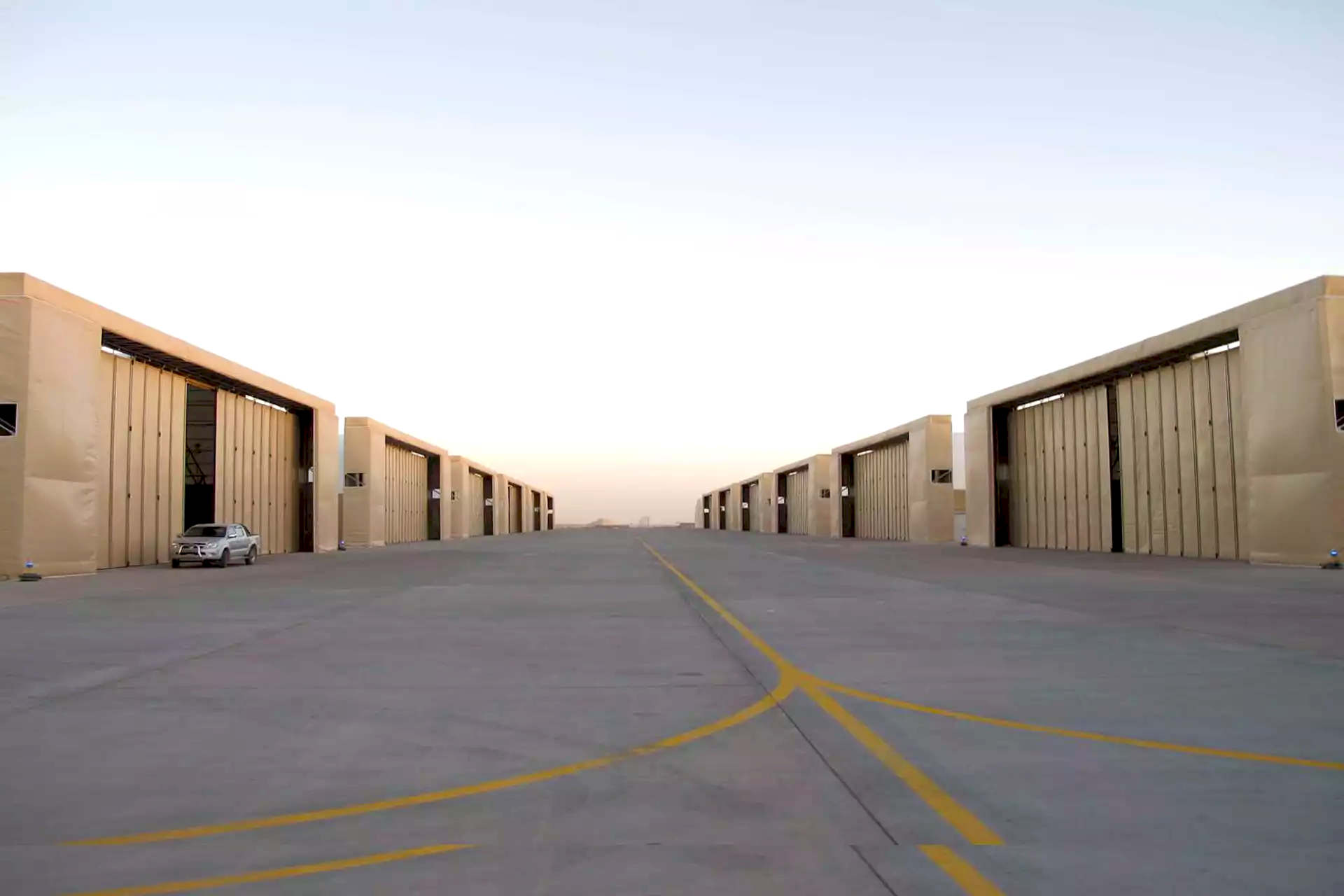 HANGAR (AFGANİSTAN)