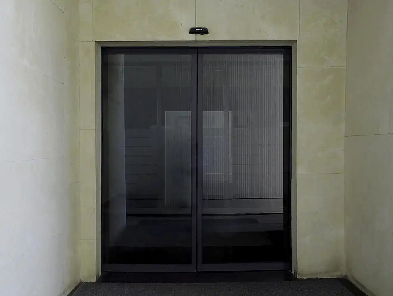 Фотоэлементная дверь