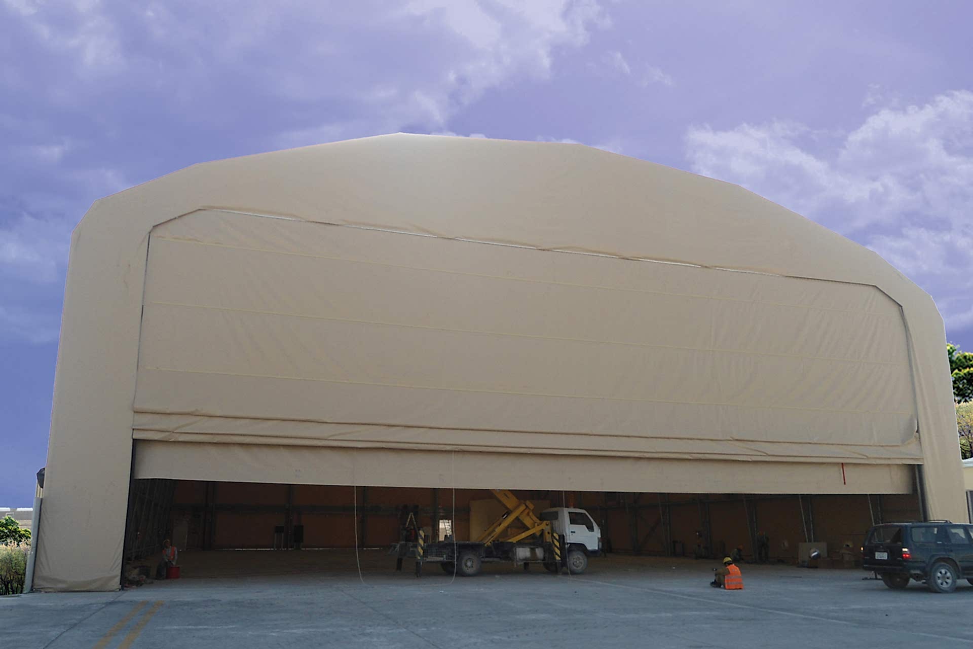 МЕГА-ДВЕРИ ИЗ ПВХ