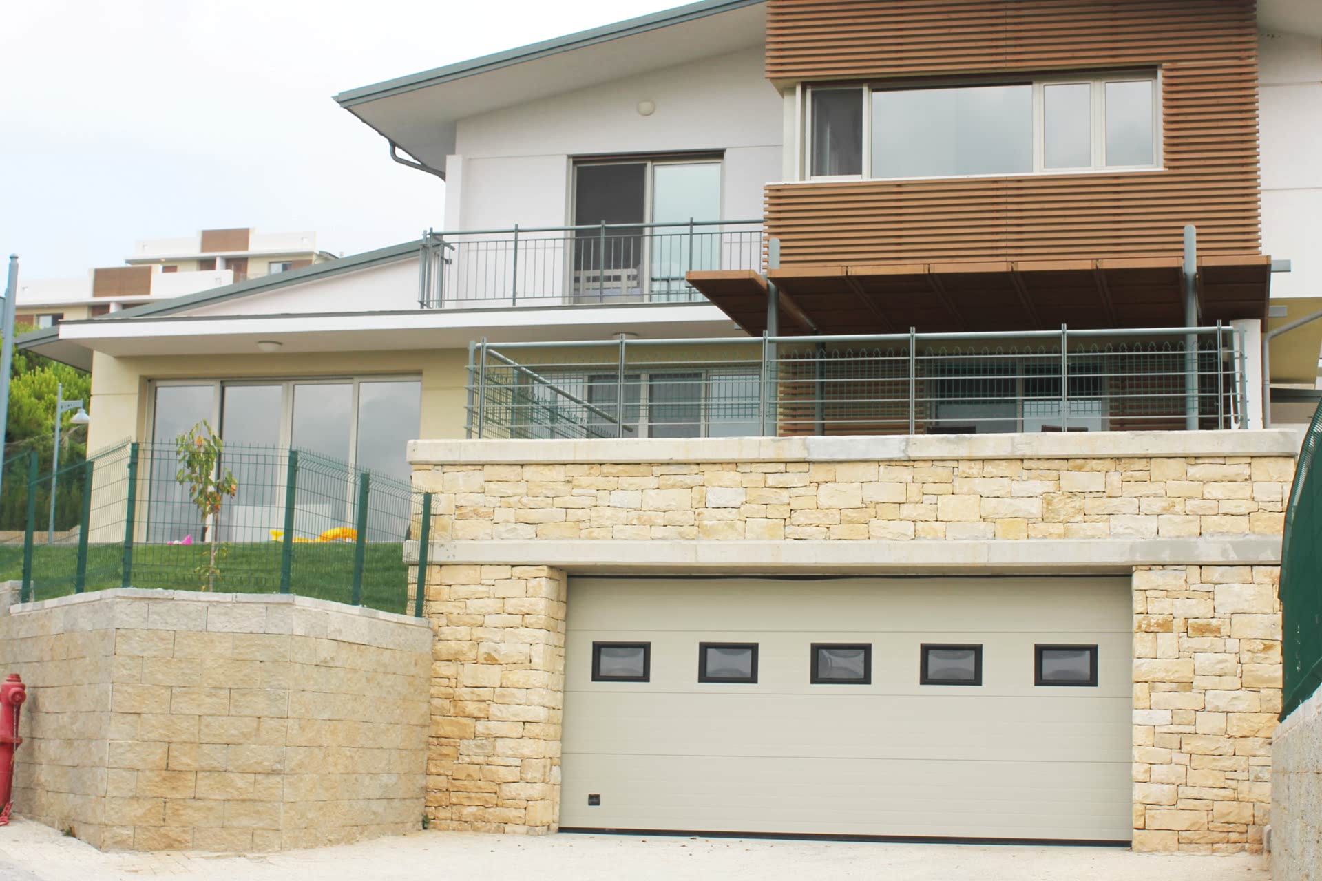 ГАРАЖНАЯ ВОРОТА (ПРОЕКТ ANTRIVA)