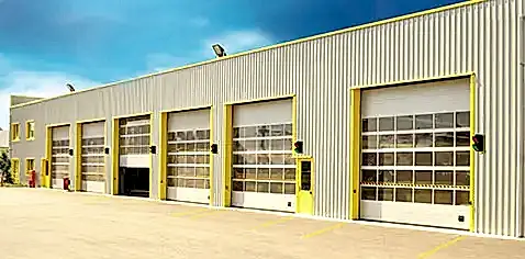 Секционные стеклянные двери