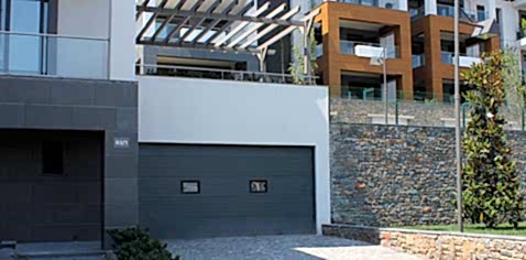 Секционные гаражные ворота