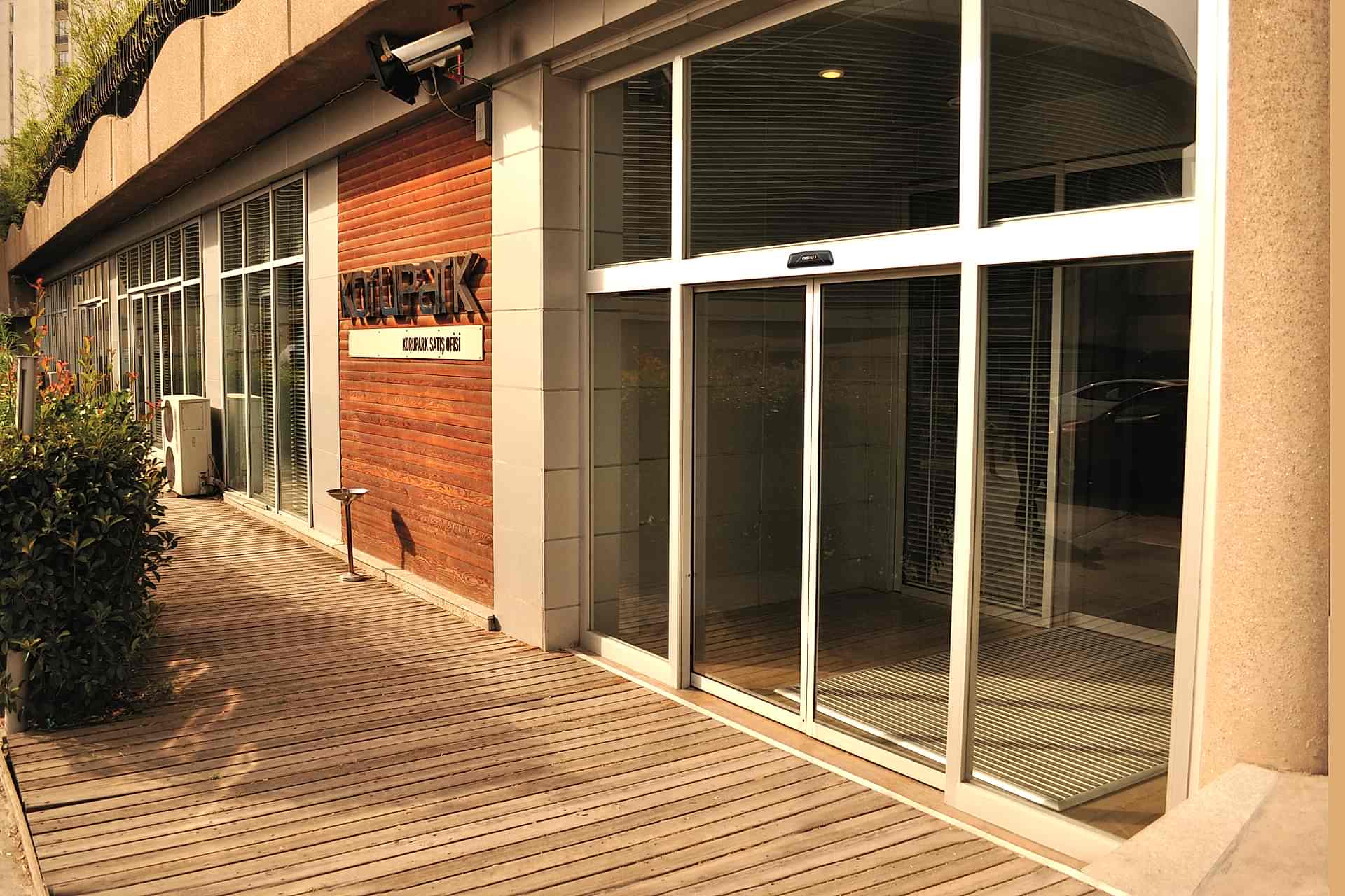 VIRA - AUTOMATIC SLIDING DOOR